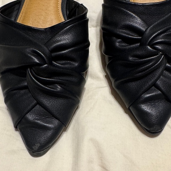 Time and Tru Black Knotted Slip-On Shoes - Picture 2 of 3